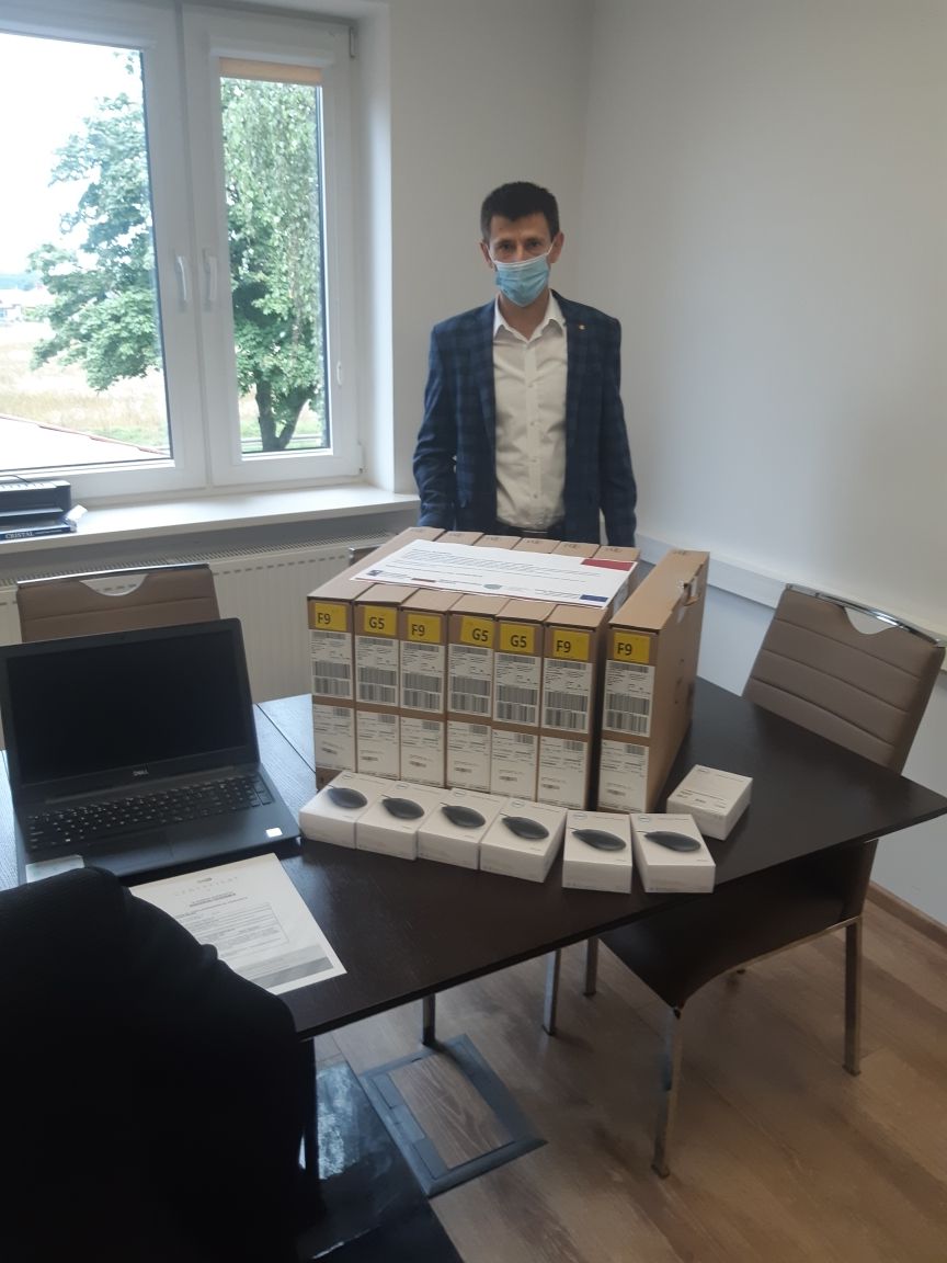 
        

        


1




    
        

        


2…